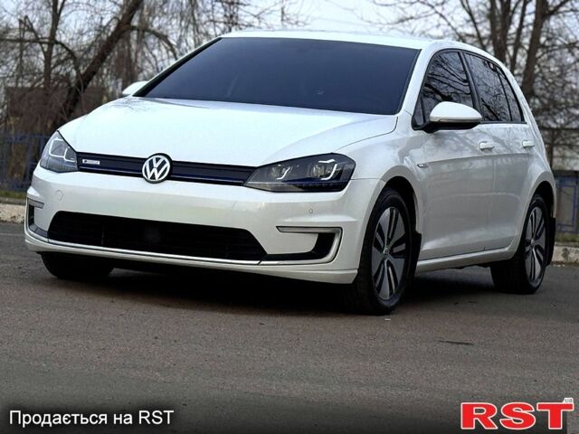 Білий Фольксваген e-Golf, об'ємом двигуна 0 л та пробігом 95 тис. км за 9900 $, фото 1 на Automoto.ua