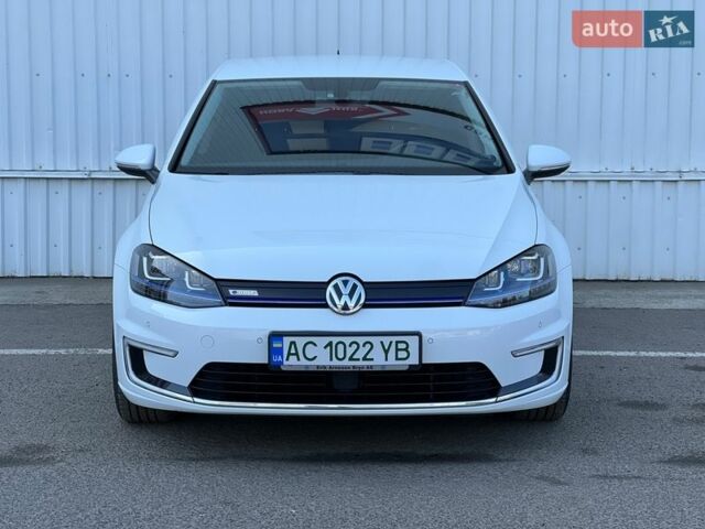 Белый Фольксваген e-Golf, объемом двигателя 0 л и пробегом 49 тыс. км за 10500 $, фото 1 на Automoto.ua