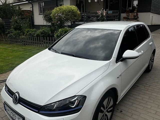 Білий Фольксваген e-Golf, об'ємом двигуна 0 л та пробігом 104 тис. км за 10800 $, фото 1 на Automoto.ua