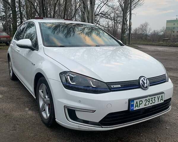 Белый Фольксваген e-Golf, объемом двигателя 0 л и пробегом 117 тыс. км за 8500 $, фото 1 на Automoto.ua
