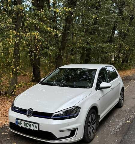 Белый Фольксваген e-Golf, объемом двигателя 0 л и пробегом 148 тыс. км за 8500 $, фото 1 на Automoto.ua