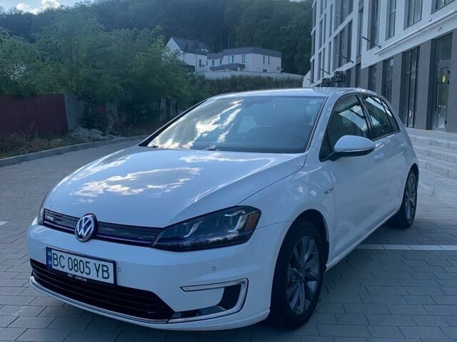 Белый Фольксваген e-Golf, объемом двигателя 0 л и пробегом 119 тыс. км за 10300 $, фото 1 на Automoto.ua