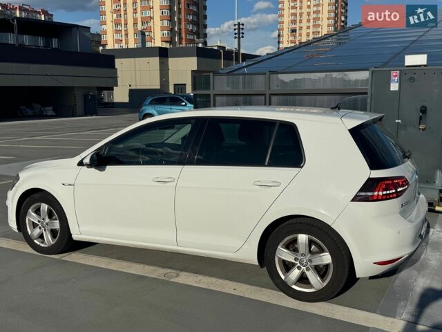 Белый Фольксваген e-Golf, объемом двигателя 0 л и пробегом 116 тыс. км за 7999 $, фото 1 на Automoto.ua