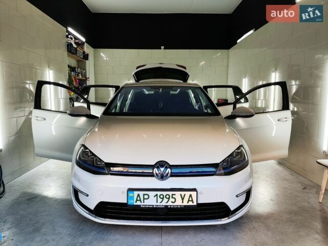 Білий Фольксваген e-Golf, об'ємом двигуна 0 л та пробігом 90 тис. км за 9300 $, фото 1 на Automoto.ua