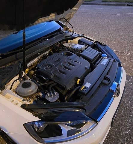 Белый Фольксваген e-Golf, объемом двигателя 1.6 л и пробегом 314 тыс. км за 9000 $, фото 1 на Automoto.ua