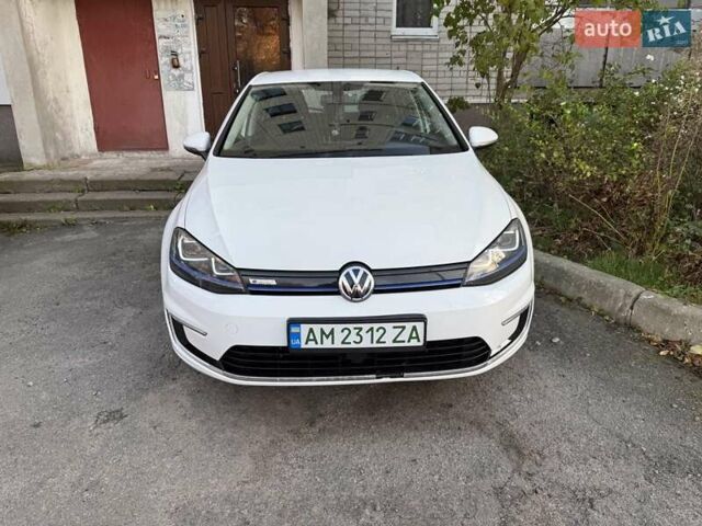 Белый Фольксваген e-Golf, объемом двигателя 0 л и пробегом 135 тыс. км за 8000 $, фото 1 на Automoto.ua