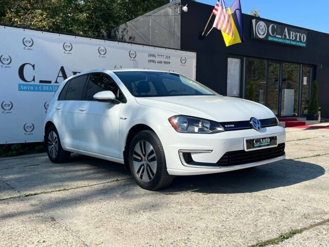 Белый Фольксваген e-Golf, объемом двигателя 0 л и пробегом 77 тыс. км за 12000 $, фото 1 на Automoto.ua
