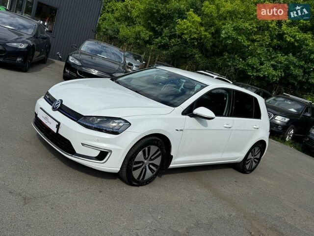 Белый Фольксваген e-Golf, объемом двигателя 0 л и пробегом 141 тыс. км за 8100 $, фото 1 на Automoto.ua