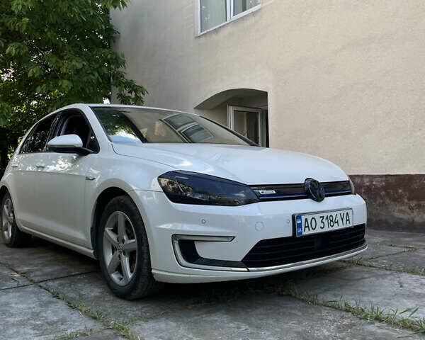 Білий Фольксваген e-Golf, об'ємом двигуна 0 л та пробігом 110 тис. км за 10400 $, фото 1 на Automoto.ua