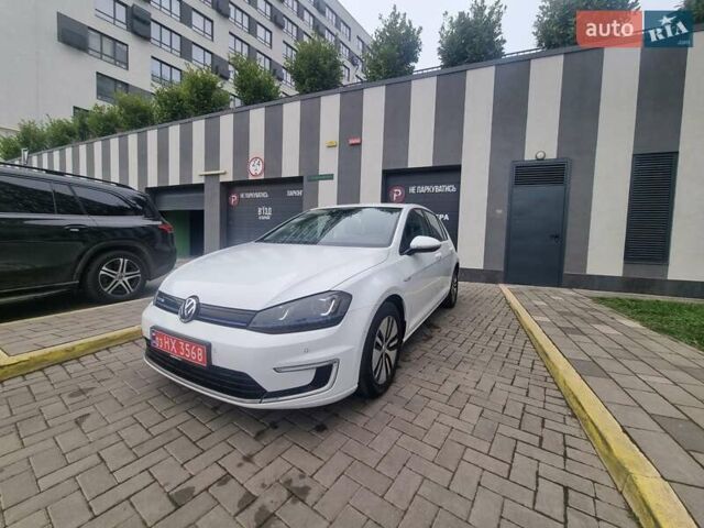Белый Фольксваген e-Golf, объемом двигателя 0 л и пробегом 122 тыс. км за 7799 $, фото 1 на Automoto.ua