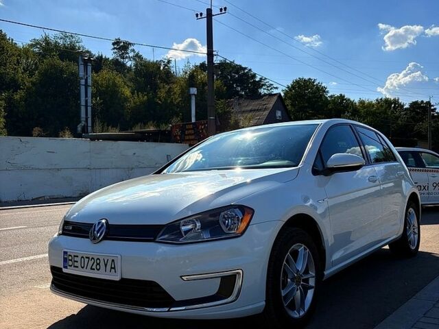 Білий Фольксваген e-Golf, об'ємом двигуна 0 л та пробігом 101 тис. км за 8500 $, фото 1 на Automoto.ua