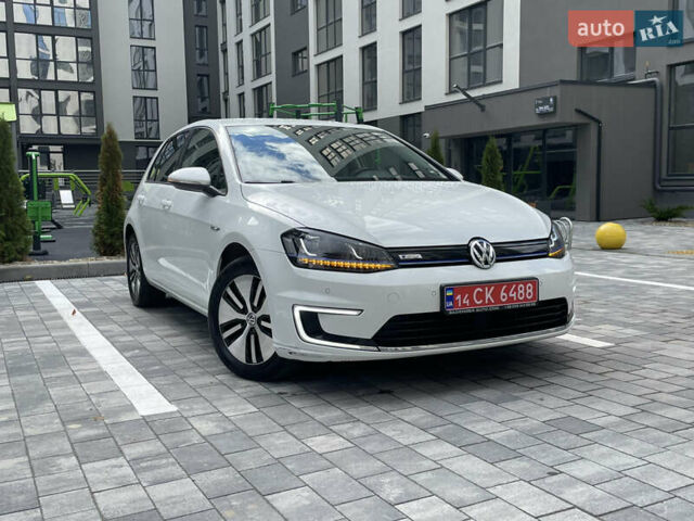 Белый Фольксваген e-Golf, объемом двигателя 0 л и пробегом 91 тыс. км за 8570 $, фото 1 на Automoto.ua