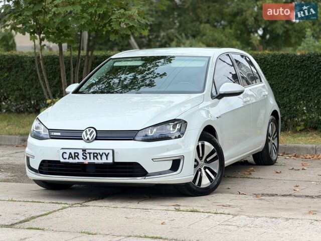 Белый Фольксваген e-Golf, объемом двигателя 0 л и пробегом 154 тыс. км за 8599 $, фото 1 на Automoto.ua