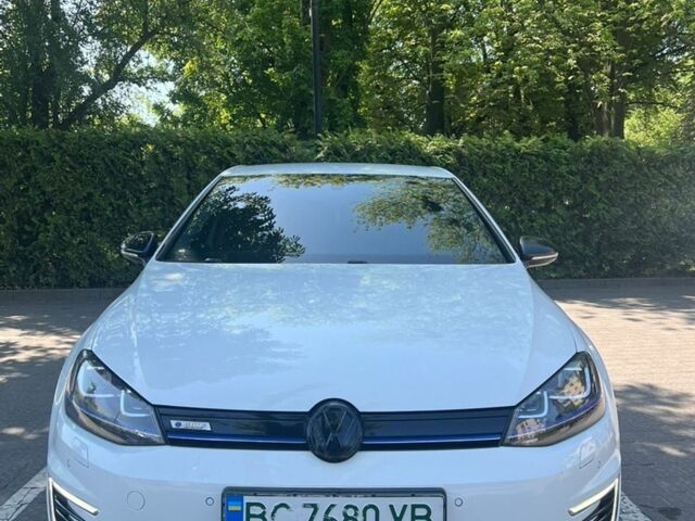Білий Фольксваген e-Golf, об'ємом двигуна 0 л та пробігом 120 тис. км за 9000 $, фото 1 на Automoto.ua