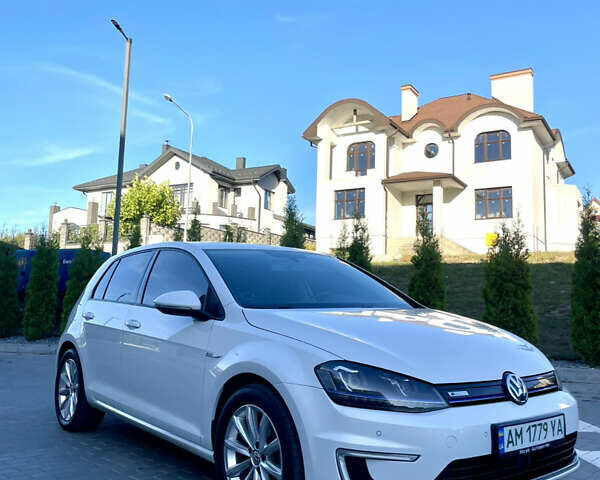Білий Фольксваген e-Golf, об'ємом двигуна 0 л та пробігом 131 тис. км за 8700 $, фото 1 на Automoto.ua