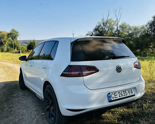 Белый Фольксваген e-Golf, объемом двигателя 0 л и пробегом 73 тыс. км за 9300 $, фото 1 на Automoto.ua