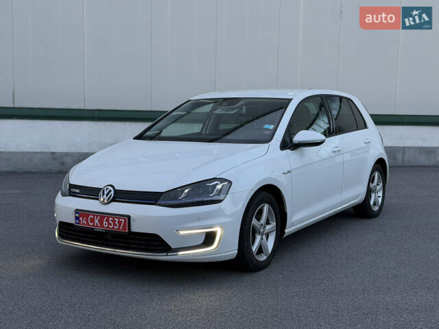 Белый Фольксваген e-Golf, объемом двигателя 0 л и пробегом 85 тыс. км за 8300 $, фото 1 на Automoto.ua