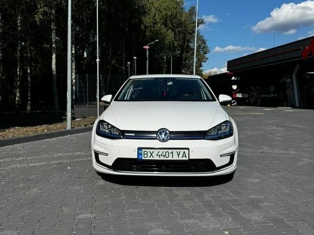 Білий Фольксваген e-Golf, об'ємом двигуна 0 л та пробігом 167 тис. км за 8200 $, фото 1 на Automoto.ua