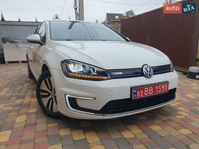 Белый Фольксваген e-Golf, объемом двигателя 0 л и пробегом 128 тыс. км за 8999 $, фото 1 на Automoto.ua