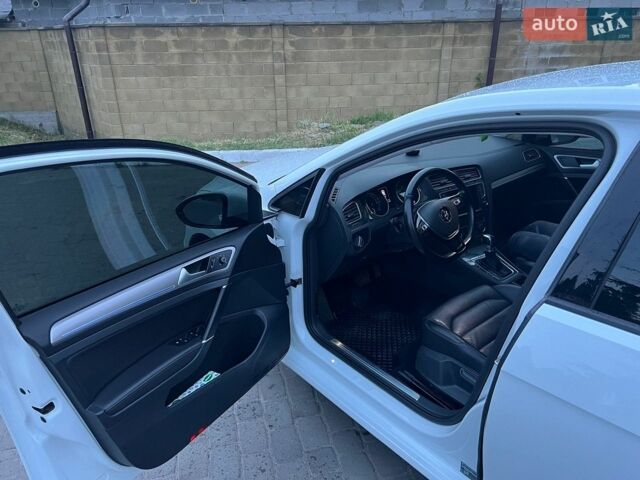 Білий Фольксваген e-Golf, об'ємом двигуна 0 л та пробігом 128 тис. км за 8500 $, фото 1 на Automoto.ua