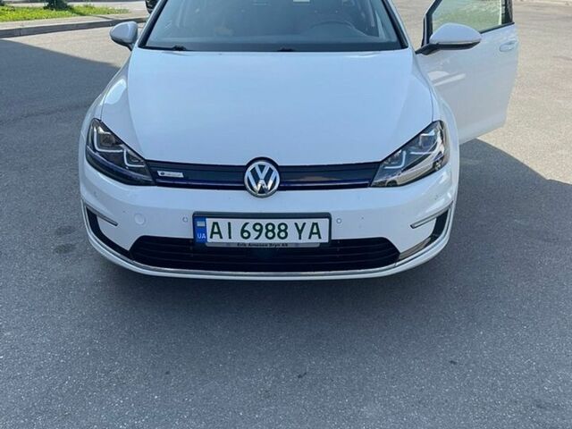 Белый Фольксваген e-Golf, объемом двигателя 0 л и пробегом 132 тыс. км за 7990 $, фото 1 на Automoto.ua