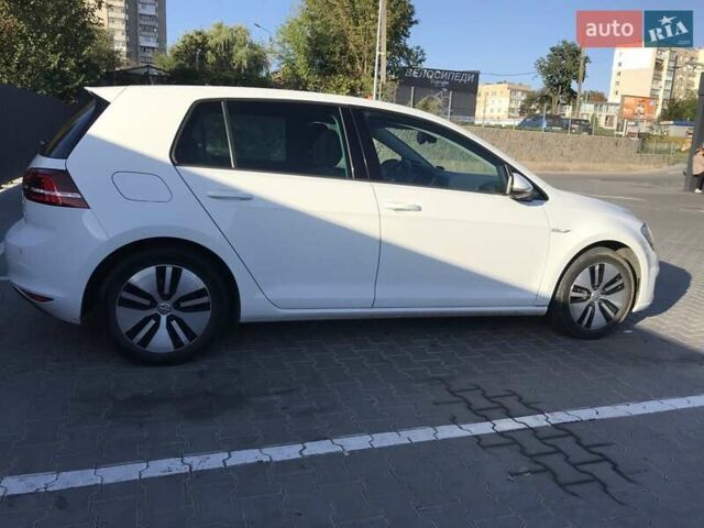 Белый Фольксваген e-Golf, объемом двигателя 0 л и пробегом 136 тыс. км за 9500 $, фото 1 на Automoto.ua