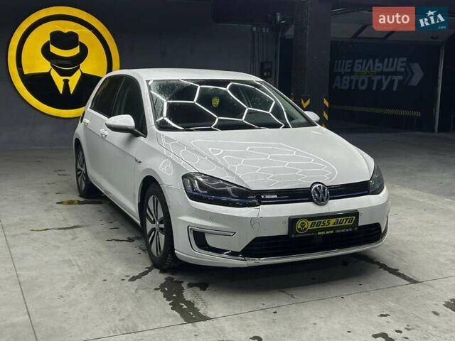 Белый Фольксваген e-Golf, объемом двигателя 0 л и пробегом 130 тыс. км за 11600 $, фото 1 на Automoto.ua