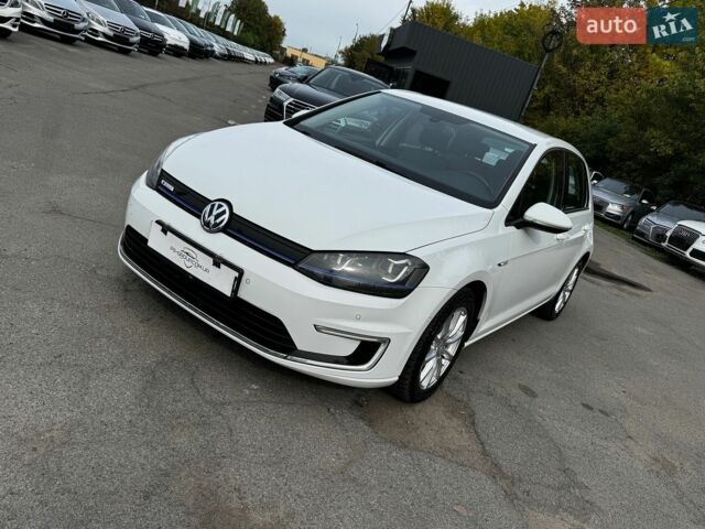 Белый Фольксваген e-Golf, объемом двигателя 0 л и пробегом 132 тыс. км за 8800 $, фото 1 на Automoto.ua