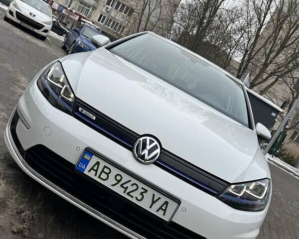 Білий Фольксваген e-Golf, об'ємом двигуна 0 л та пробігом 111 тис. км за 8500 $, фото 1 на Automoto.ua