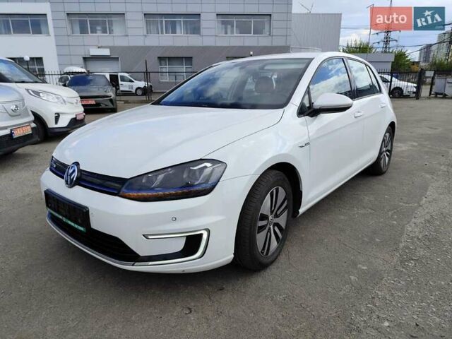 Білий Фольксваген e-Golf, об'ємом двигуна 0 л та пробігом 104 тис. км за 9199 $, фото 1 на Automoto.ua