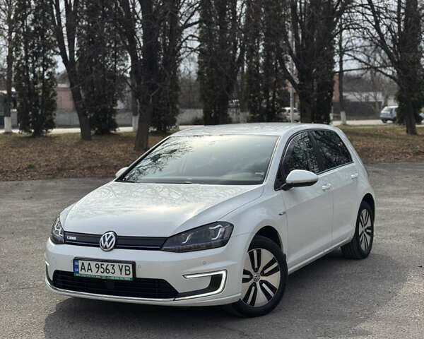 Білий Фольксваген e-Golf, об'ємом двигуна 0 л та пробігом 82 тис. км за 10500 $, фото 1 на Automoto.ua