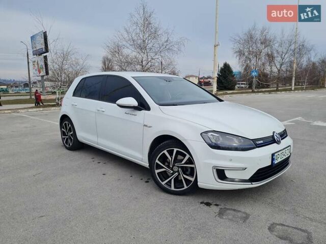Білий Фольксваген e-Golf, об'ємом двигуна 0 л та пробігом 120 тис. км за 11100 $, фото 1 на Automoto.ua