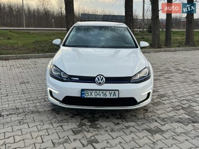 Білий Фольксваген e-Golf, об'ємом двигуна 0 л та пробігом 121 тис. км за 9100 $, фото 1 на Automoto.ua
