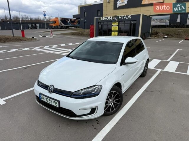 Белый Фольксваген e-Golf, объемом двигателя 0 л и пробегом 145 тыс. км за 9500 $, фото 1 на Automoto.ua