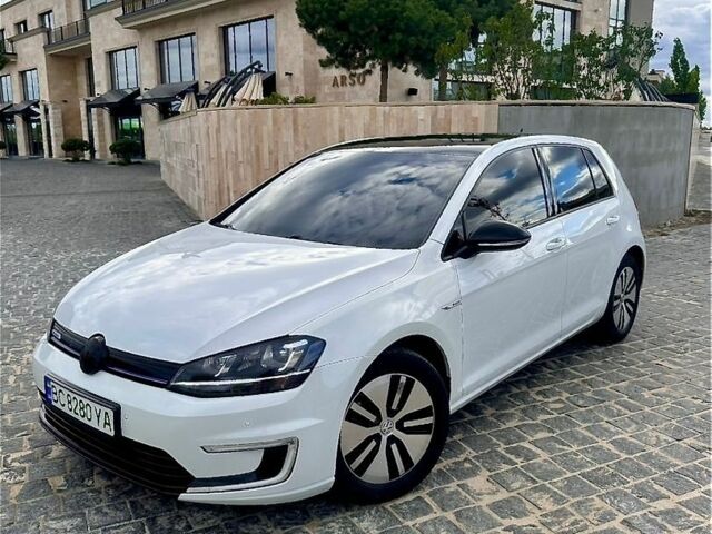 Білий Фольксваген e-Golf, об'ємом двигуна 0 л та пробігом 100 тис. км за 10500 $, фото 1 на Automoto.ua