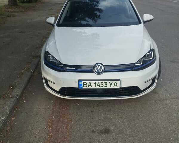Білий Фольксваген e-Golf, об'ємом двигуна 0 л та пробігом 139 тис. км за 9000 $, фото 1 на Automoto.ua