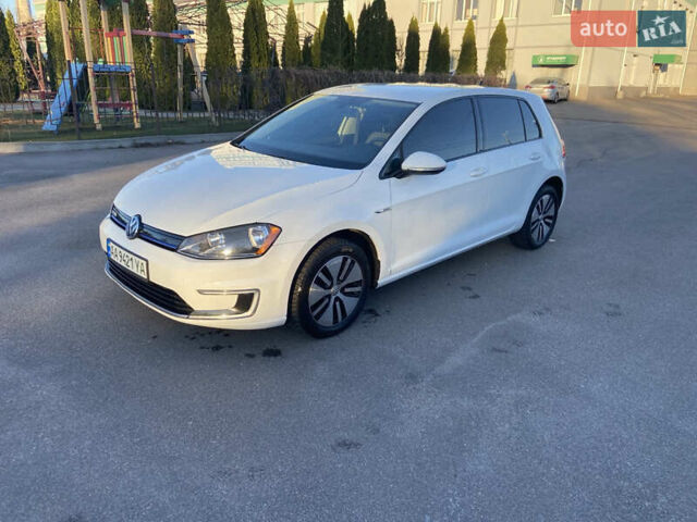 Белый Фольксваген e-Golf, объемом двигателя 0 л и пробегом 113 тыс. км за 9000 $, фото 1 на Automoto.ua