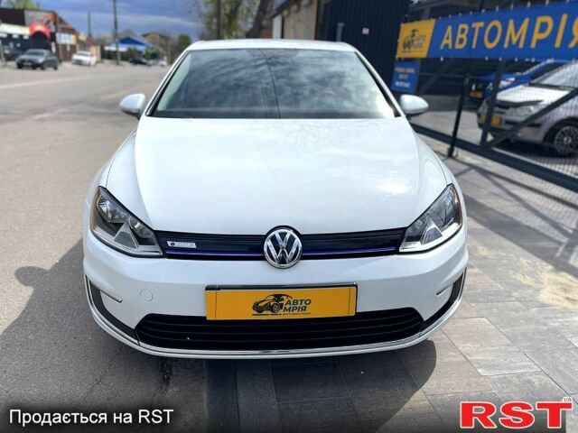 Белый Фольксваген e-Golf, объемом двигателя 0.11 л и пробегом 129 тыс. км за 8900 $, фото 1 на Automoto.ua