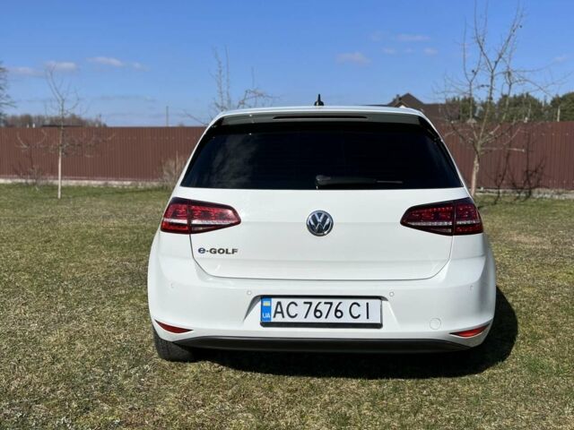 Білий Фольксваген e-Golf, об'ємом двигуна 0 л та пробігом 90 тис. км за 10000 $, фото 1 на Automoto.ua