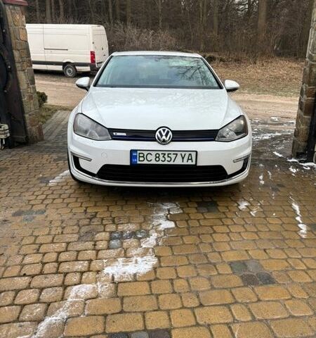 Белый Фольксваген e-Golf, объемом двигателя 0 л и пробегом 92 тыс. км за 7500 $, фото 1 на Automoto.ua