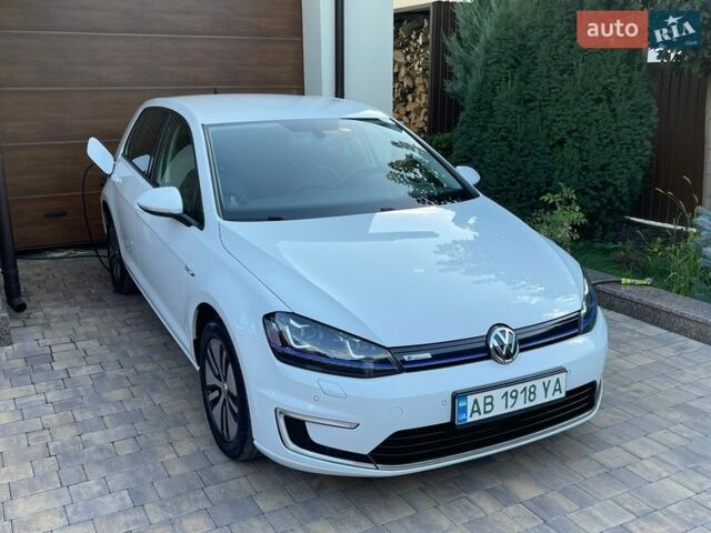 Білий Фольксваген e-Golf, об'ємом двигуна 0 л та пробігом 166 тис. км за 8800 $, фото 1 на Automoto.ua