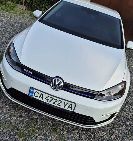 Белый Фольксваген e-Golf, объемом двигателя 0 л и пробегом 750 тыс. км за 8900 $, фото 1 на Automoto.ua