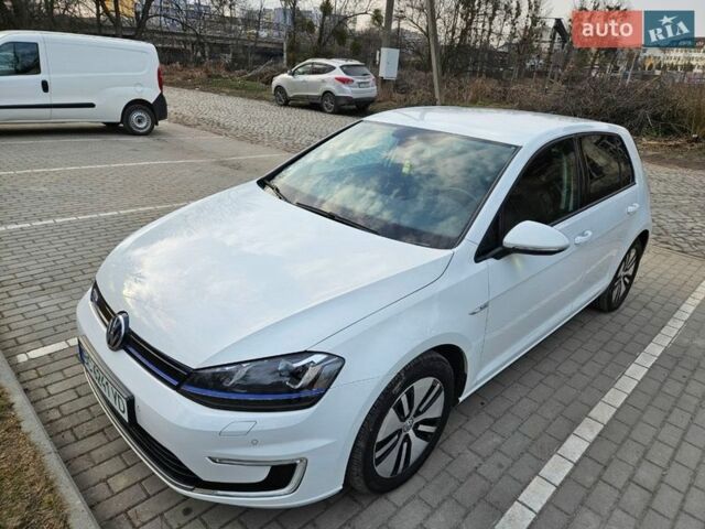 Білий Фольксваген e-Golf, об'ємом двигуна 0 л та пробігом 93 тис. км за 8900 $, фото 1 на Automoto.ua