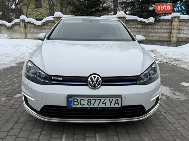Белый Фольксваген e-Golf, объемом двигателя 0 л и пробегом 84 тыс. км за 11999 $, фото 1 на Automoto.ua
