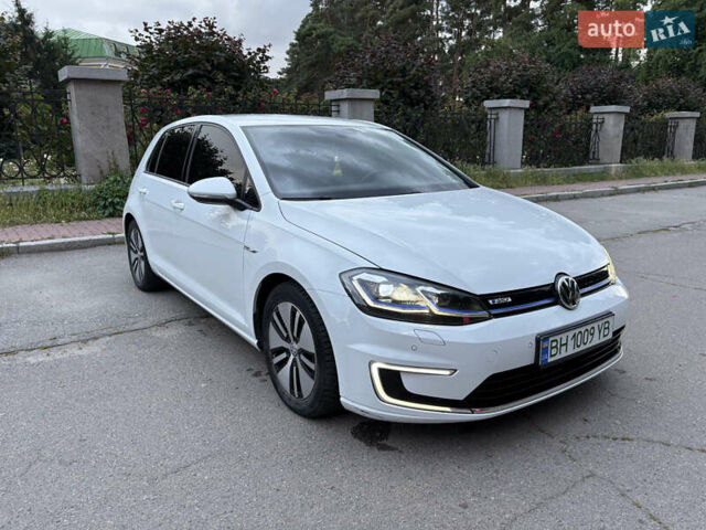 Белый Фольксваген e-Golf, объемом двигателя 0 л и пробегом 128 тыс. км за 13100 $, фото 1 на Automoto.ua
