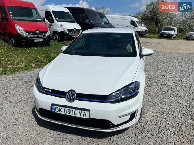 Білий Фольксваген e-Golf, об'ємом двигуна 0 л та пробігом 135 тис. км за 14690 $, фото 1 на Automoto.ua