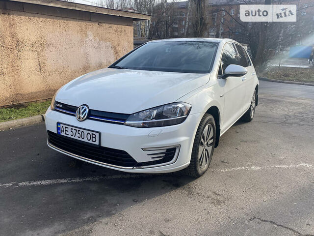 Білий Фольксваген e-Golf, об'ємом двигуна 0 л та пробігом 80 тис. км за 20500 $, фото 1 на Automoto.ua