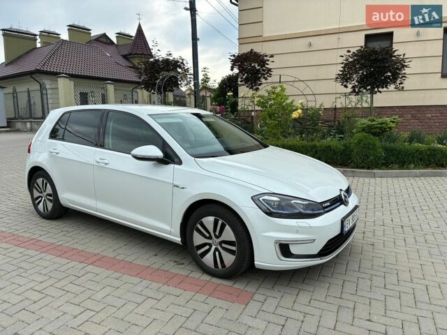Білий Фольксваген e-Golf, об'ємом двигуна 0 л та пробігом 111 тис. км за 12400 $, фото 1 на Automoto.ua
