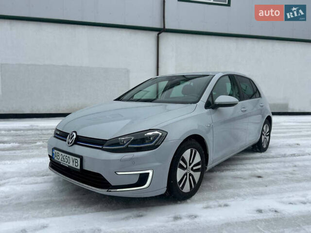 Белый Фольксваген e-Golf, объемом двигателя 0 л и пробегом 95 тыс. км за 11800 $, фото 1 на Automoto.ua