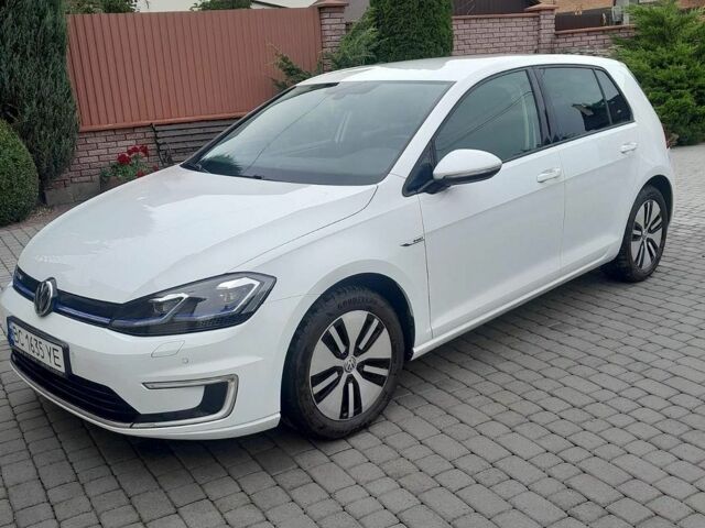 Білий Фольксваген e-Golf, об'ємом двигуна 0 л та пробігом 150 тис. км за 11400 $, фото 1 на Automoto.ua
